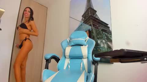 elalux777 online show from October 20, 2025, 3:45 pm