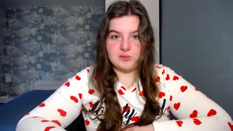 Elanis online show from March 8, 2025, 10:00 am