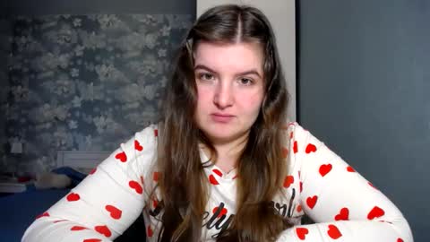 Elanis online show from March 11, 2025, 1:34 pm