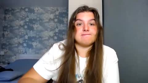 Elanis online show from January 15, 2026, 11:37 am