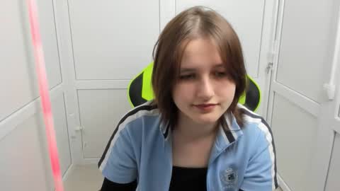 Evie online show from April 22, 2026, 7:00 am