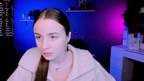 elara_night online show from October 16, 2025, 5:19 am