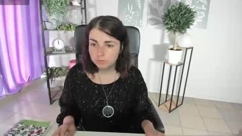 Snapshot of elara_starfall chatting on June 15, 2026, 5:09 am Marta online show from June 15, 2026, 5:09 am