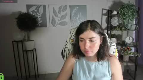 Snapshot of elara_starfall chatting on July 6, 2026, 5:37 am Marta online show from July 6, 2026, 5:37 am