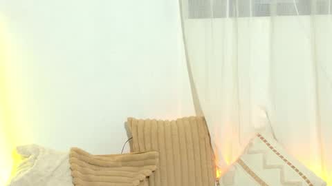 Snapshot of elaravennori chatting on March 3, 2026, 1:12 am elaravennori online show from March 3, 2026, 1:12 am