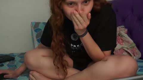 elasallylove online show from February 16, 2026, 4:08 am