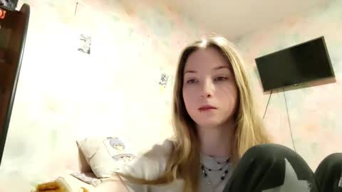 MIa online show from February 18, 2026, 12:23 pm