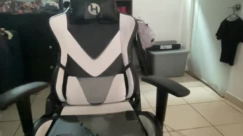 Babymask online show from September 16, 2025, 1:12 pm