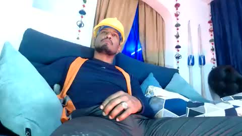 elcaballeroblack online show from February 18, 2026, 10:28 pm