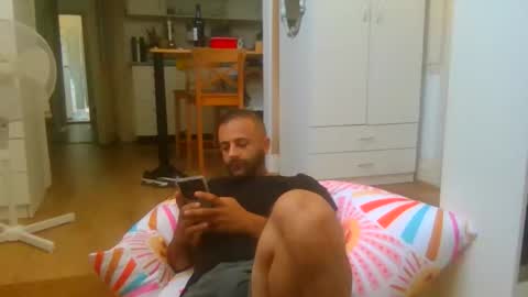 daniel18cmx online show from January 7, 2026, 2:58 am