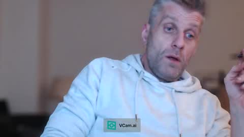 Snapshot of elculiador2207 chatting on October 31, 2025, 12:11 am Timm online show from October 31, 2025, 12:11 am