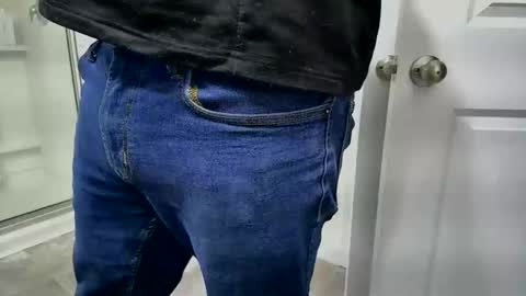 Snapshot of eldongue2024 chatting on February 22, 2025, 12:08 pm eldongue2024 online show from February 22, 2025, 12:08 pm