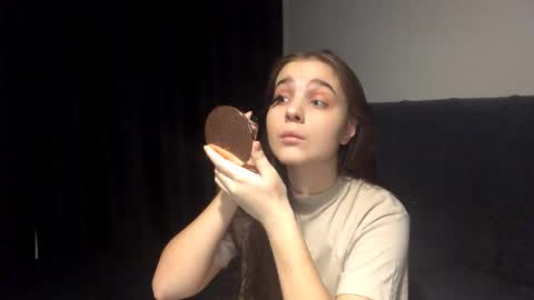 Kelly online show from February 24, 2026, 3:43 pm