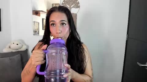 Snapshot of electra_hunt chatting on June 21, 2026, 1:19 am Electra- Please help me reach 100 likes online show from June 21, 2026, 1:19 am