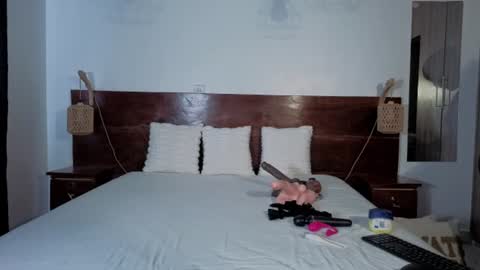 Snapshot of elegant_ebony chatting on July 10, 2026, 10:51 am Nika online show from July 10, 2026, 10:51 am