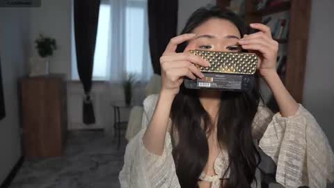 Snapshot of elegant_vibes chatting on December 22, 2025, 7:49 am Jess online show from December 22, 2025, 7:49 am