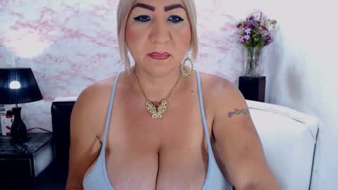 XIOMY   give LIKE on my page online show from March 12, 2025, 12:26 pm