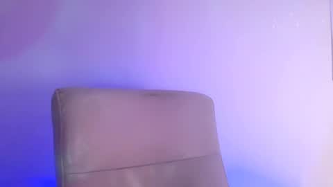 Snapshot of elektra_sky11 chatting on March 1, 2025, 2:34 pm Elektra Sky online show from March 1, 2025, 2:34 pm
