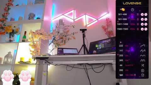 Snapshot of elena_marilyn chatting on January 10, 2025, 11:08 pm Elena online show from January 10, 2025, 11:08 pm