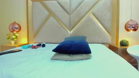Elena Watsonn online show from May 16, 2026, 7:34 pm