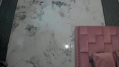 elena_wolff online show from November 25, 2025, 12:05 pm