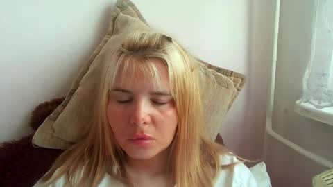 Elena online show from April 10, 2026, 1:16 pm