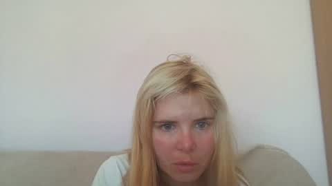 Snapshot of elenaflirt chatting on June 22, 2026, 8:11 am Elena online show from June 22, 2026, 8:11 am