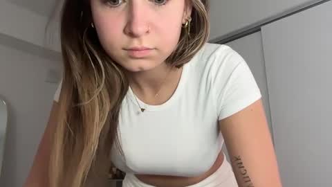 Elena online show from April 1, 2026, 2:36 pm