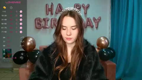 elenaoconar online show from November 13, 2025, 8:35 am