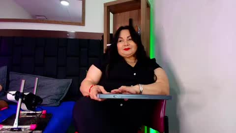 elenna_boobs_ online show from May 13, 2026, 4:10 am