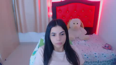 Snapshot of elenna_hotx chatting on December 8, 2024, 6:17 pm agnes online show from December 8, 2024, 6:17 pm