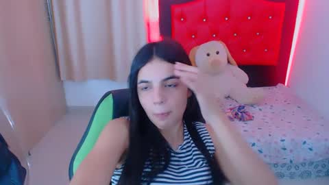 Snapshot of elenna_hotx chatting on December 10, 2024, 6:28 pm agnes online show from December 10, 2024, 6:28 pm