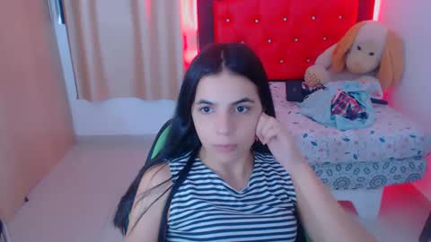Snapshot of elenna_hotx chatting on December 20, 2024, 5:40 pm agnes online show from December 20, 2024, 5:40 pm