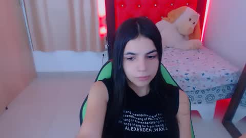 Snapshot of elenna_hotx chatting on December 28, 2024, 5:46 pm agnes online show from December 28, 2024, 5:46 pm