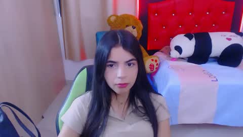 Snapshot of elenna_hotx chatting on January 17, 2025, 6:02 pm agnes online show from January 17, 2025, 6:02 pm