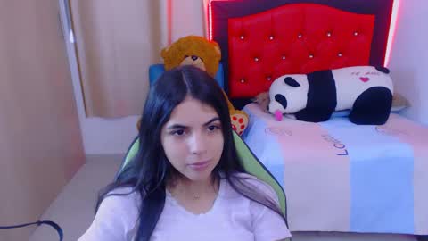 Snapshot of elenna_hotx chatting on January 21, 2025, 6:45 pm agnes online show from January 21, 2025, 6:45 pm