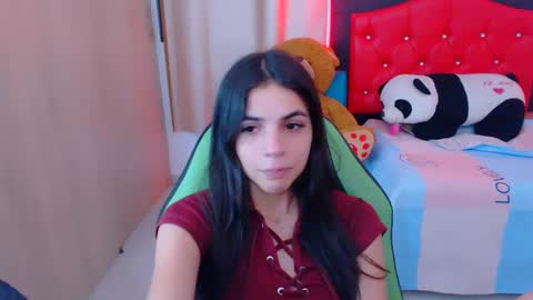 Snapshot of elenna_hotx chatting on January 28, 2025, 12:26 am agnes online show from January 28, 2025, 12:26 am
