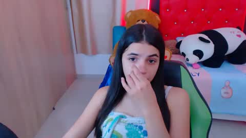 Snapshot of elenna_hotx chatting on January 30, 2025, 6:43 pm agnes online show from January 30, 2025, 6:43 pm