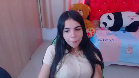 Snapshot of elenna_hotx chatting on January 31, 2025, 5:53 pm agnes online show from January 31, 2025, 5:53 pm