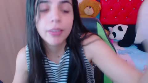 Snapshot of elenna_hotx chatting on February 2, 2025, 8:51 pm agnes online show from February 2, 2025, 8:51 pm