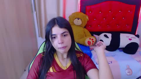 Snapshot of elenna_hotx chatting on February 3, 2025, 6:17 pm agnes online show from February 3, 2025, 6:17 pm