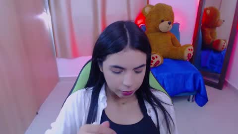 Snapshot of elenna_hotx chatting on February 8, 2025, 7:05 pm agnes online show from February 8, 2025, 7:05 pm