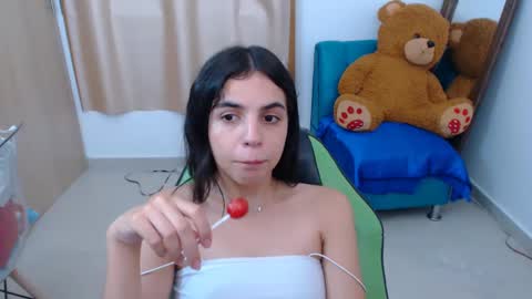 Snapshot of elenna_hotx chatting on February 26, 2025, 10:53 pm agnes online show from February 26, 2025, 10:53 pm