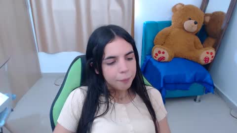 Snapshot of elenna_hotx chatting on February 27, 2025, 5:58 pm agnes online show from February 27, 2025, 5:58 pm