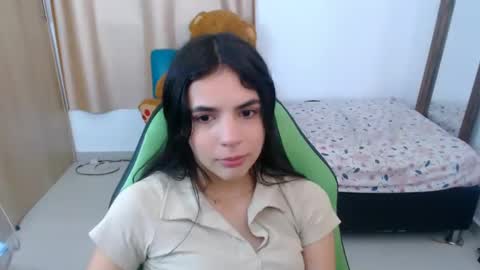 Snapshot of elenna_hotx chatting on March 5, 2025, 6:01 pm agnes online show from March 5, 2025, 6:01 pm
