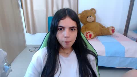 Snapshot of elenna_hotx chatting on March 10, 2025, 6:56 pm agnes online show from March 10, 2025, 6:56 pm