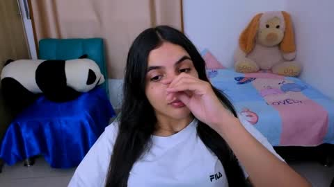 Snapshot of elenna_hotx chatting on September 24, 2025, 6:55 pm agnes online show from September 24, 2025, 6:55 pm