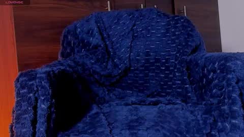 Elena  online show from November 18, 2025, 12:09 pm