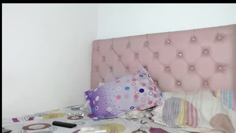 Snapshot of elettra_parisi19 chatting on September 19, 2025, 9:15 pm elettra_parisi19 online show from September 19, 2025, 9:15 pm