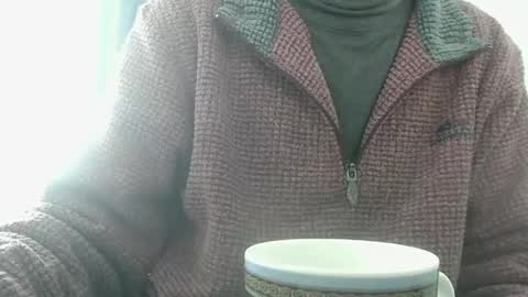 Snapshot of elfyonee chatting on December 6, 2024, 8:59 am elfyonee online show from December 6, 2024, 8:59 am